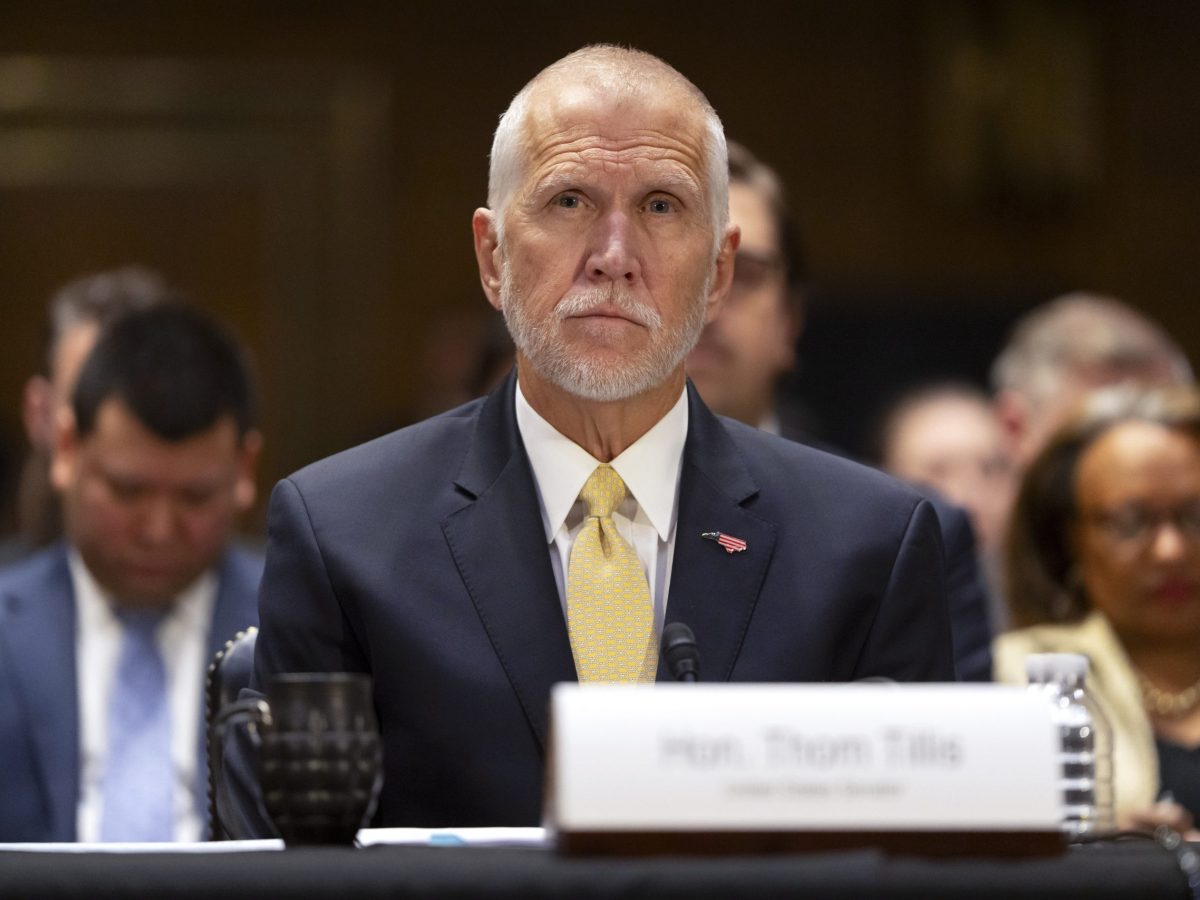 Thom Tillis Has a Donald Trump Predicament